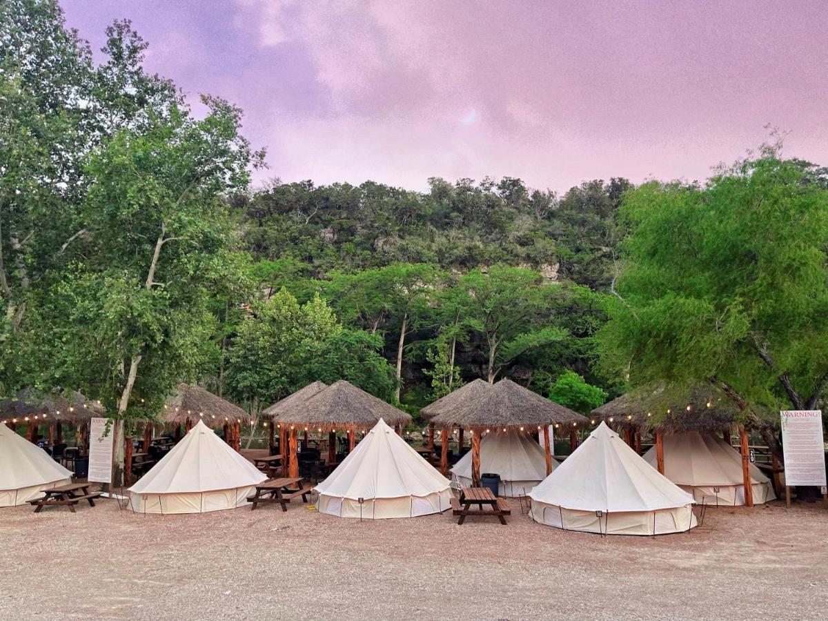 Son'S Guadalupe Glamping Tents - Adorable Riverside Glamping Tents Perfect A Family Getaway! New Braunfels Esterno foto