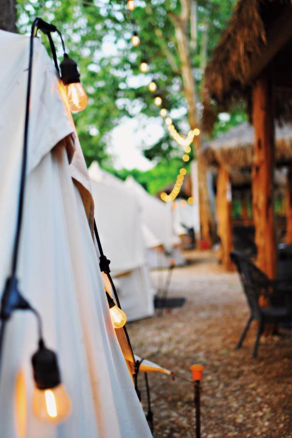 Son'S Guadalupe Glamping Tents - Adorable Riverside Glamping Tents Perfect A Family Getaway! New Braunfels Esterno foto